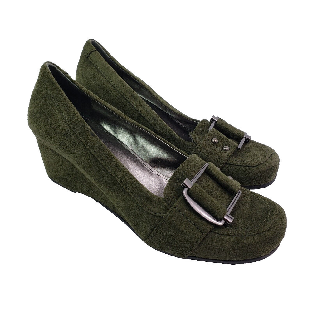 Marc Fisher Womens Size 5.5 Army Green Faux Sued Buckle Wedge Loafer Shoes